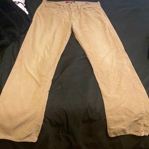 Selling Lucky Brand Vintage Straight pants they go for 29.99-30.00